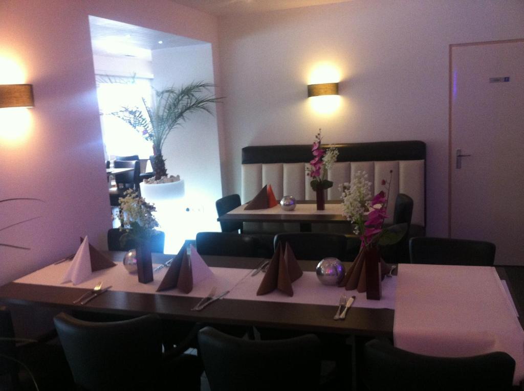 Hotel Restaurant La Piazza Valkenburg aan de Geul Extérieur photo