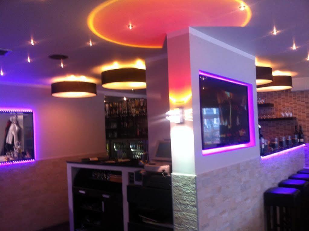 Hotel Restaurant La Piazza Valkenburg aan de Geul Extérieur photo